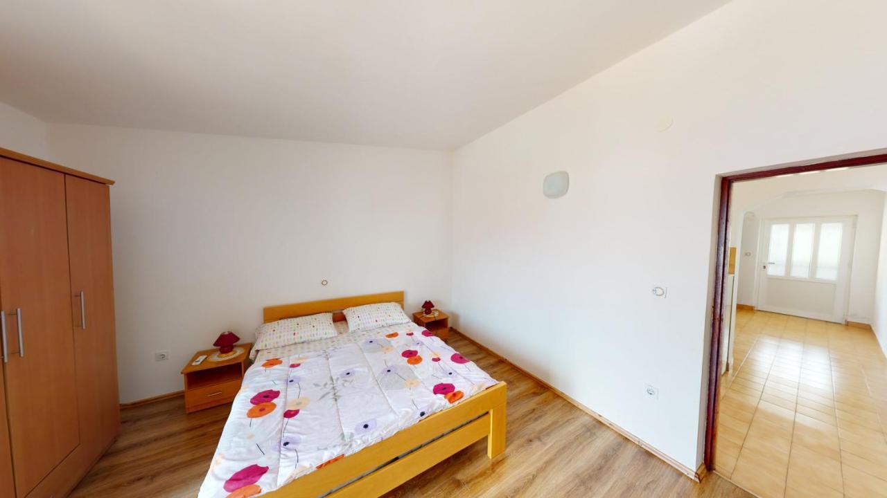Jaska & Jelica House Apartments Metajna Kültér fotó