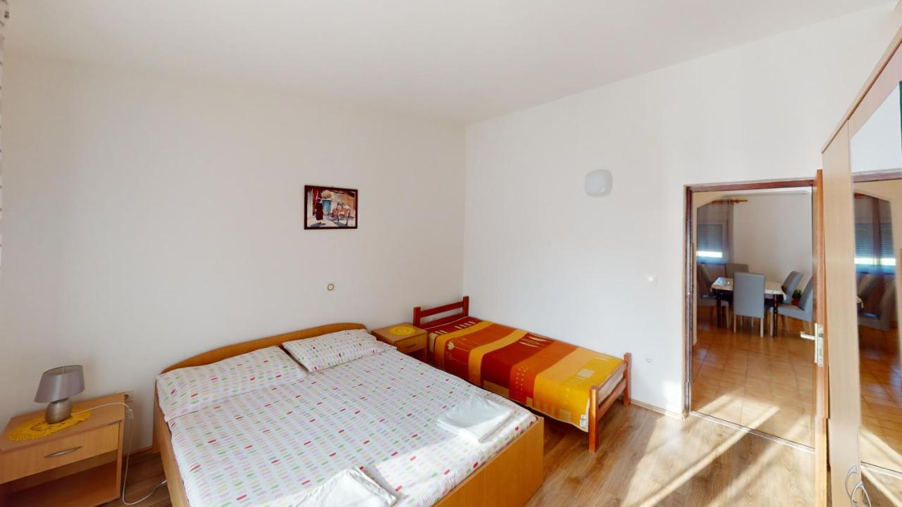 Jaska & Jelica House Apartments Metajna Kültér fotó