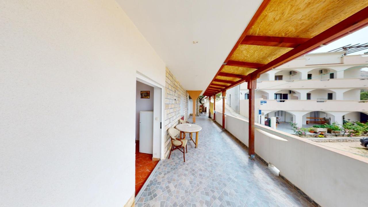 Jaska & Jelica House Apartments Metajna Kültér fotó