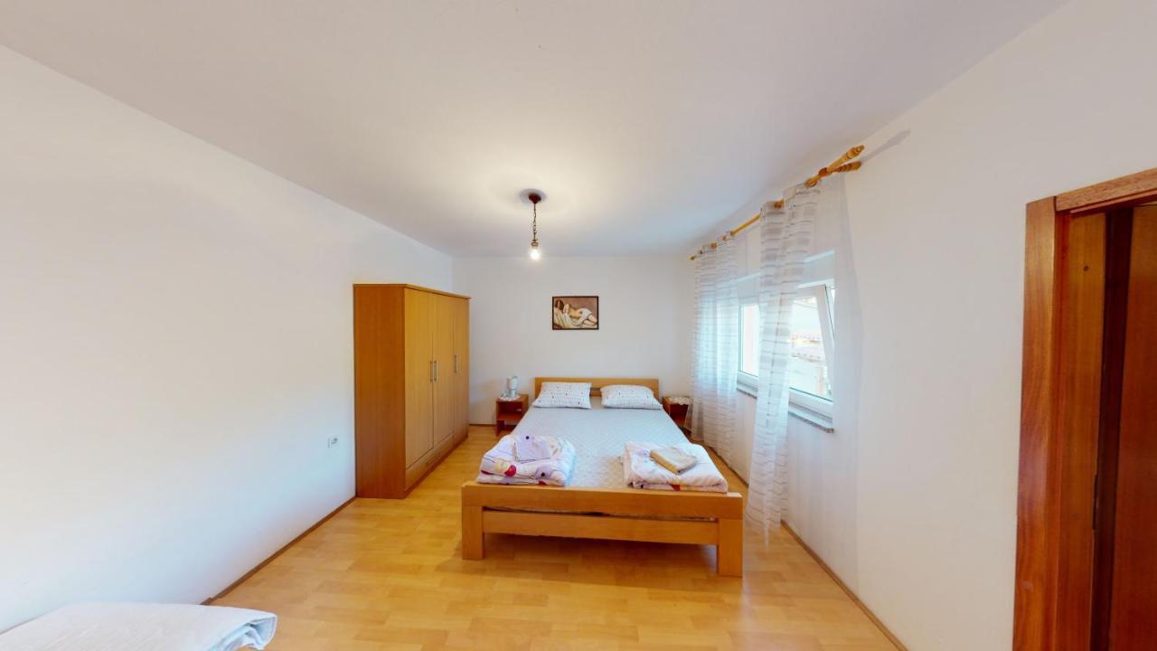 Jaska & Jelica House Apartments Metajna Kültér fotó